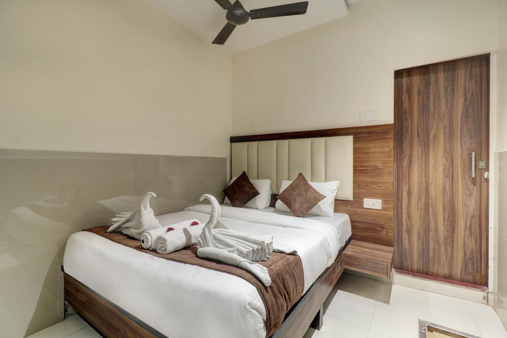 New Parimeet Residency Hotel Navi Mumbai Ngoại thất bức ảnh