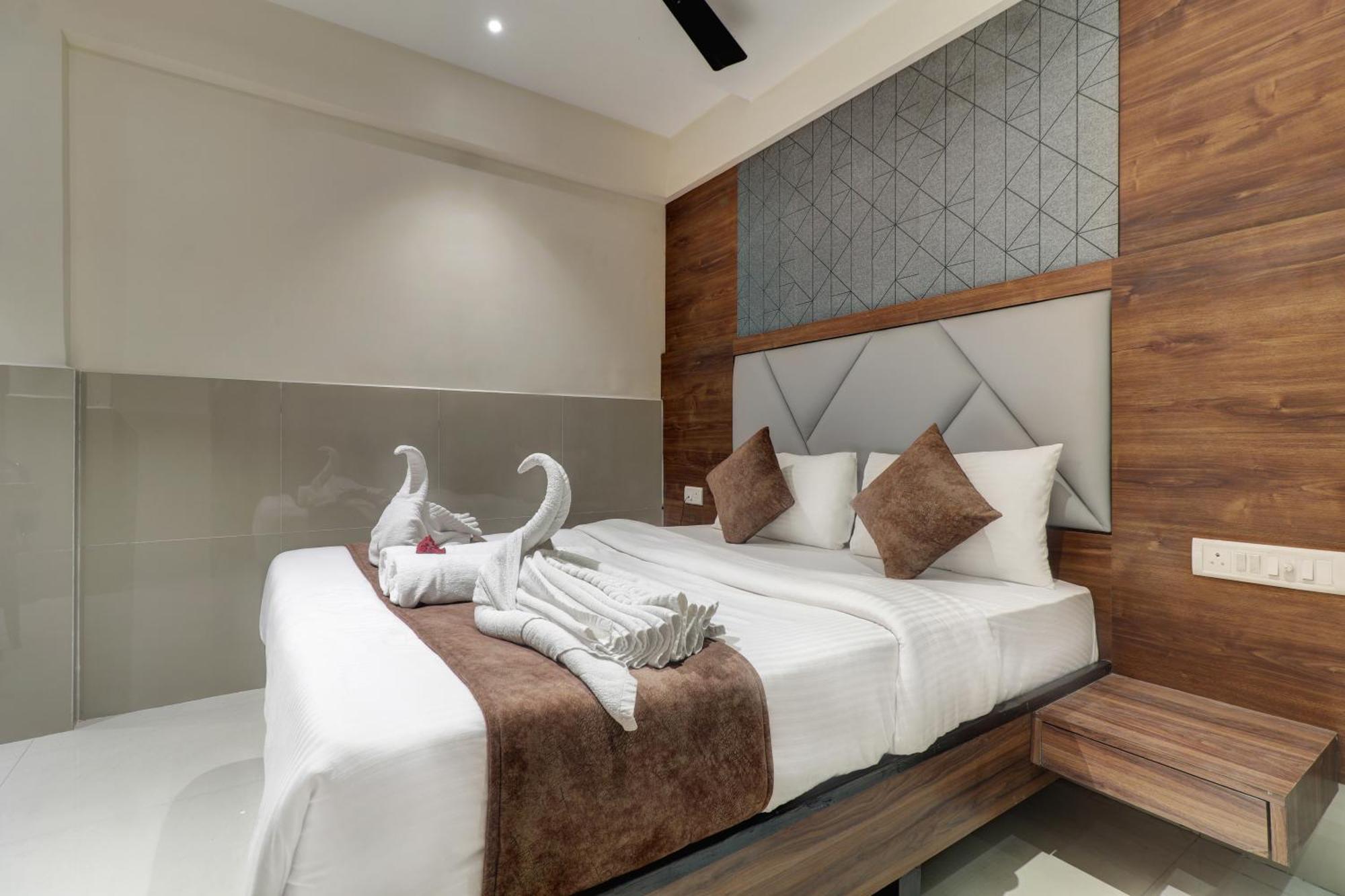 New Parimeet Residency Hotel Navi Mumbai Ngoại thất bức ảnh